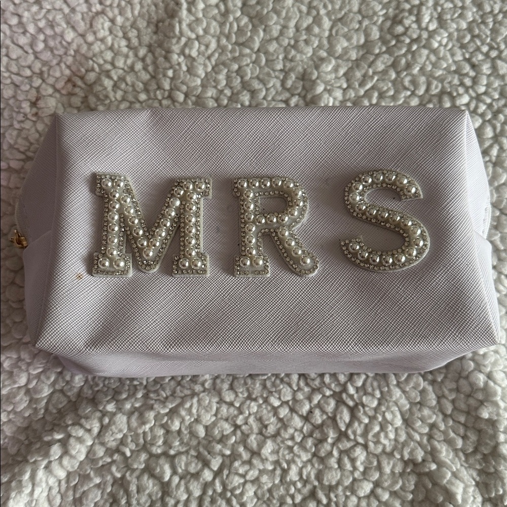 Bride MRS Patch Varsity Letter Cosmetic Toiletry Pearl Rhinestone Letter 💕 4x15$
